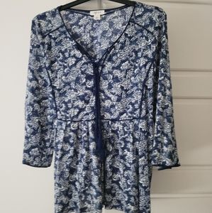 Blue and off-white blouse